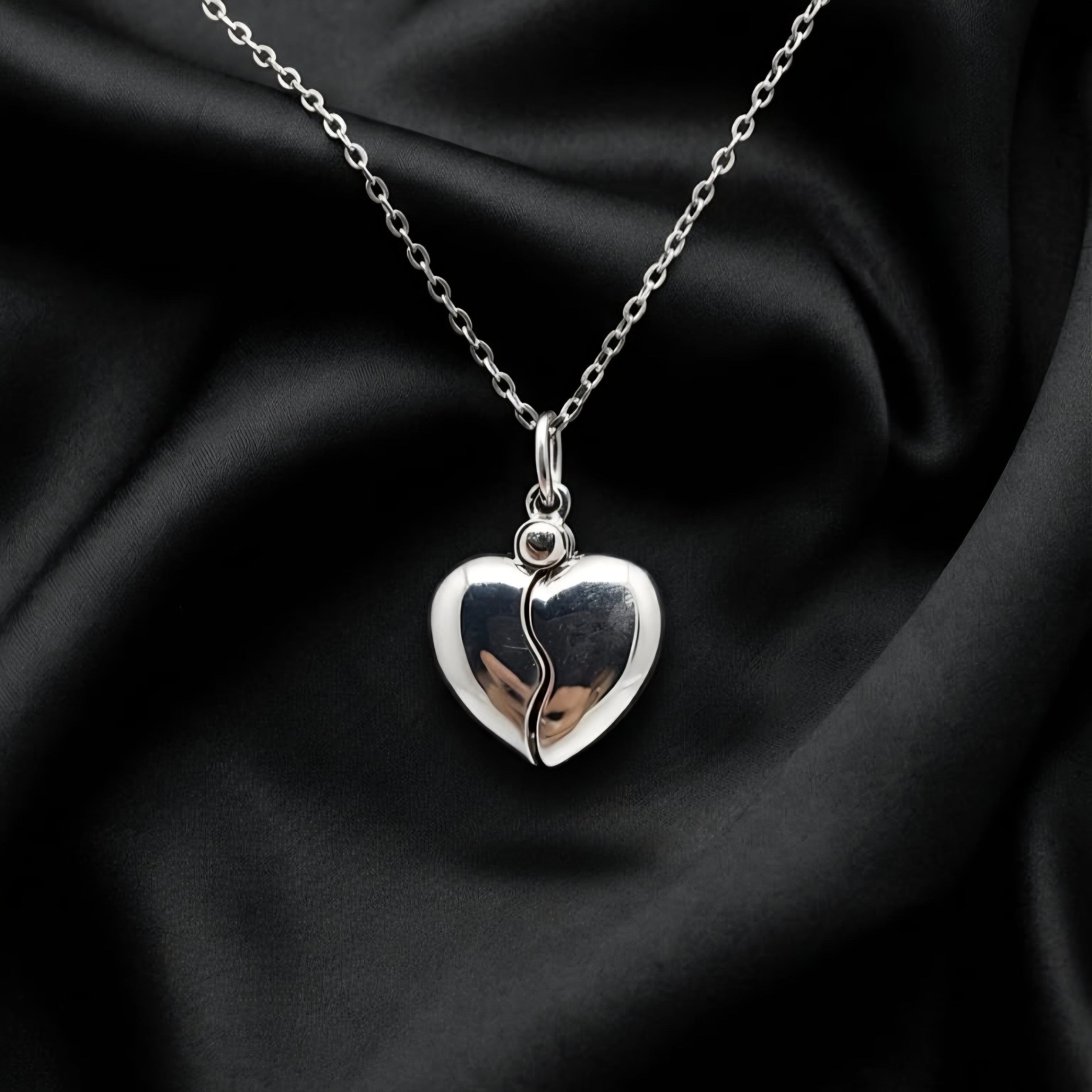 Silver Secret Heart Wings Opening Pendant with Link Chain